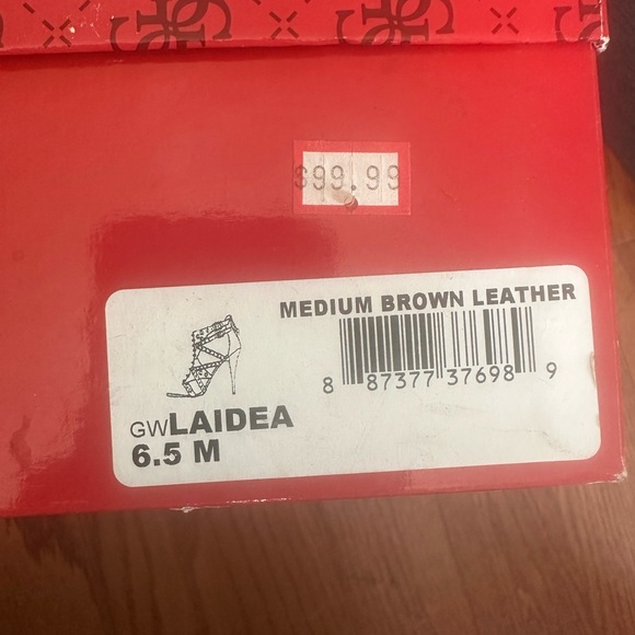 Guess Laidea medium brown leather 6.5 in great condition the box does have wear - Picture 4 of 9